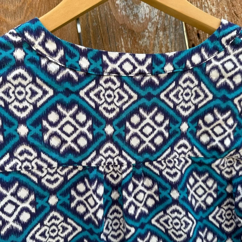Pixley Women’s Blue Teal Patterned V Neck Blouse 3/4 Sleeve Shirt Size Medium